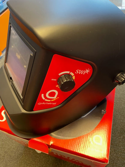 SWP 4-9/13 EW AUTO DARKENING WELD HELMET, GRINDING FUNCTION & WELDING GUANTLETS